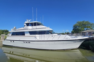 70ft Hatteras Yacht For Sale