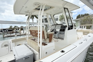 30ft Pursuit Yacht For Sale