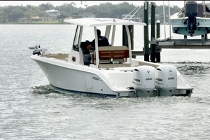 30ft Pursuit Yacht For Sale