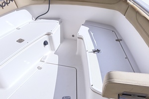 30ft Pursuit Yacht For Sale