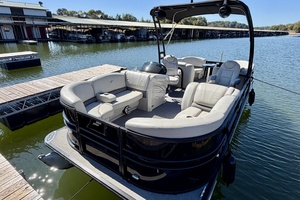24ft Starcraft Yacht For Sale