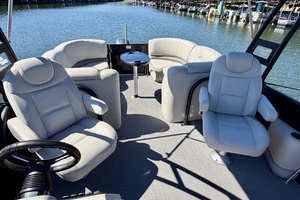 24ft Starcraft Yacht For Sale