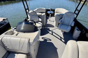 24ft Starcraft Yacht For Sale