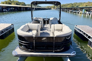 24ft Starcraft Yacht For Sale