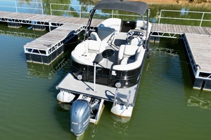 24ft Starcraft Yacht For Sale