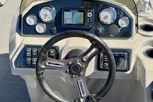 24ft Starcraft Yacht For Sale