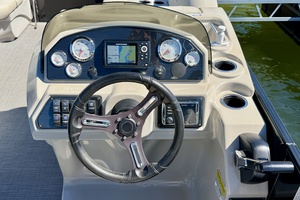 24ft Starcraft Yacht For Sale