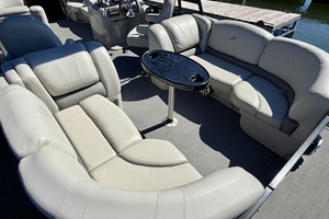 24ft Starcraft Yacht For Sale