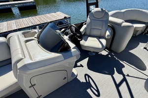 24ft Starcraft Yacht For Sale