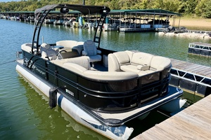 24ft Starcraft Yacht For Sale