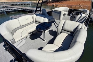 24ft Starcraft Yacht For Sale