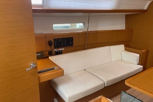 Superstition 38ft Jeanneau Yacht For Sale