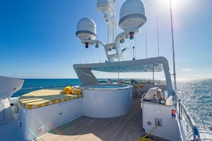 I LOVE THIS BOAT