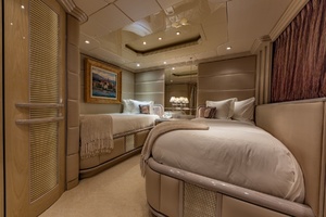 I LOVE THIS BOAT