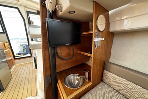 24ft Cutwater Yacht For Sale