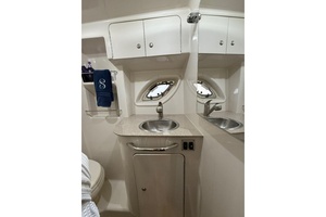 33ft Sea Ray Yacht For Sale