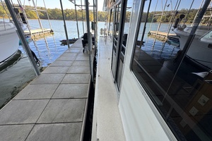 ANCHOR MANAGEMENT 44ft Gibson Yacht For Sale