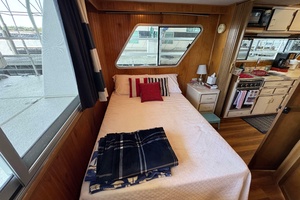 ANCHOR MANAGEMENT 44ft Gibson Yacht For Sale