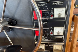 ANCHOR MANAGEMENT 44ft Gibson Yacht For Sale