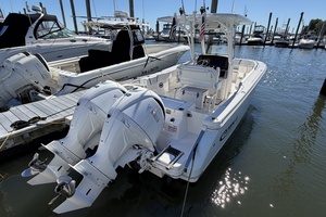 25ft Robalo Yacht For Sale