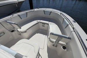 25ft Robalo Yacht For Sale
