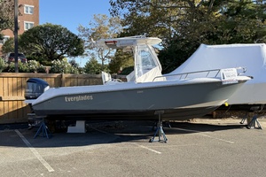 23ft Everglades Yacht For Sale