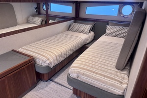 51FT (15.7M) RIVIERA