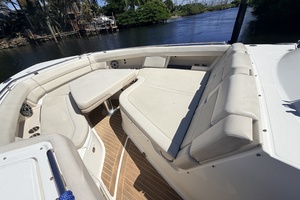 38FT (11.58M) BOSTON WHALER