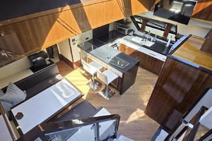 HELIOS 92ft Lazzara Yachts Yacht For Sale