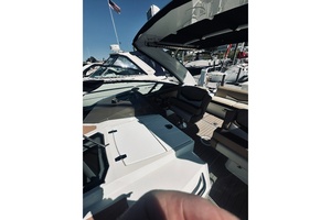 Cruisers 32ft Cruisers Sport Series Yacht For Sale