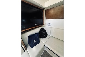 Cruisers 32ft Cruisers Sport Series Yacht For Sale