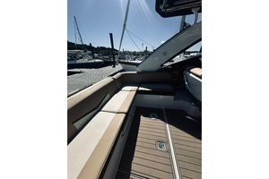 Cruisers 32ft Cruisers Sport Series Yacht For Sale