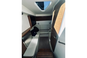 Cruisers 32ft Cruisers Sport Series Yacht For Sale