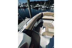 Cruisers 32ft Cruisers Sport Series Yacht For Sale