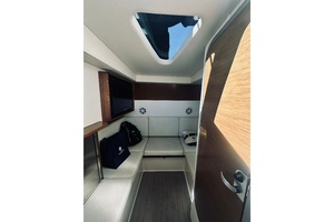 Cruisers 32ft Cruisers Sport Series Yacht For Sale