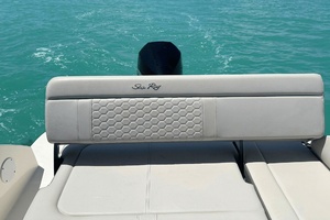 25ft Sea Ray Yacht For Sale