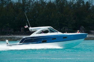 38FT (11M) FORMULA Worth Avenue Yachts