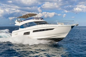 58FT (17M) PRESTIGE Worth Avenue Yachts