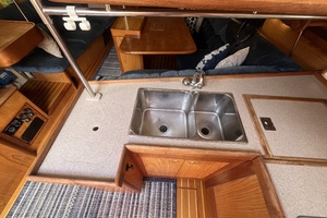 Liberte 40ft Hunter Yacht For Sale