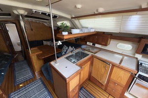 Liberte 40ft Hunter Yacht For Sale