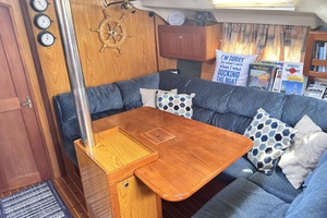 Liberte 40ft Hunter Yacht For Sale