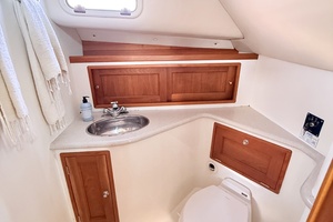 Kamal 34ft MJM Yacht For Sale