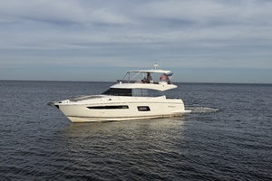 58FT (17.93M) PRESTIGE yacht for sale
