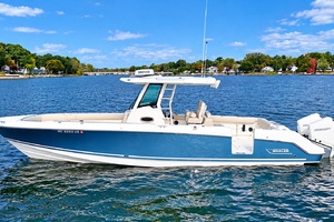 33ft Boston Whaler Yacht For Sale