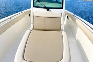 33ft Boston Whaler Yacht For Sale