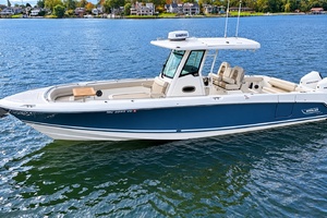 33ft Boston Whaler Yacht For Sale