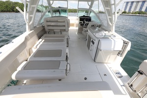 32ft Boston Whaler Yacht For Sale