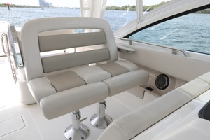 32ft Boston Whaler Yacht For Sale