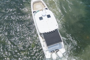 32ft Boston Whaler Yacht For Sale