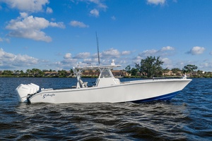 39' Yellowfin 2017